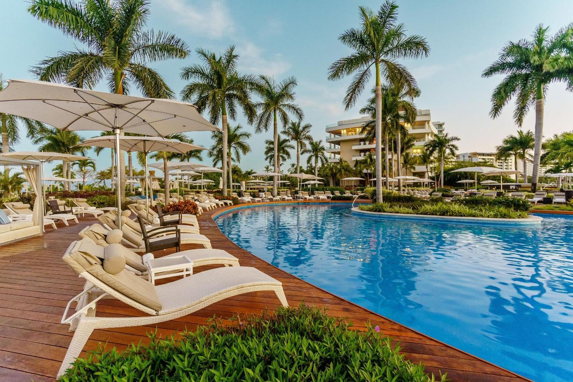 The Grand Luxxe Three Bedroom Spa Suite Nuevo Vallarta Dış mekan fotoğraf